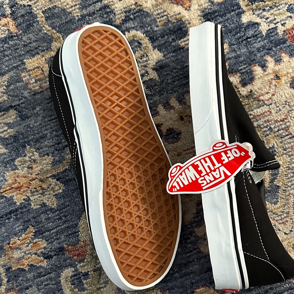 Vans Classic Slip-On Sneakers - Picture 4 of 6
